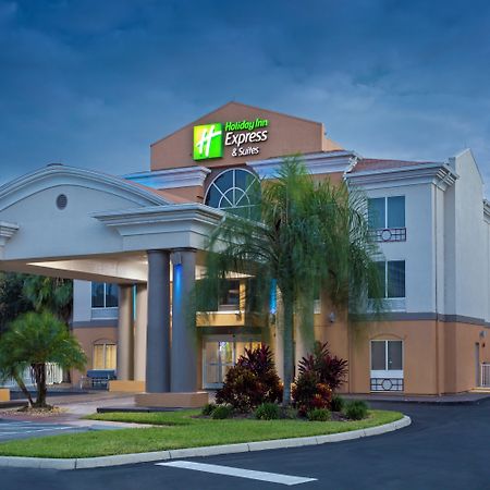 Holiday Inn Express & Suites Tavares By Ihg Exterior foto
