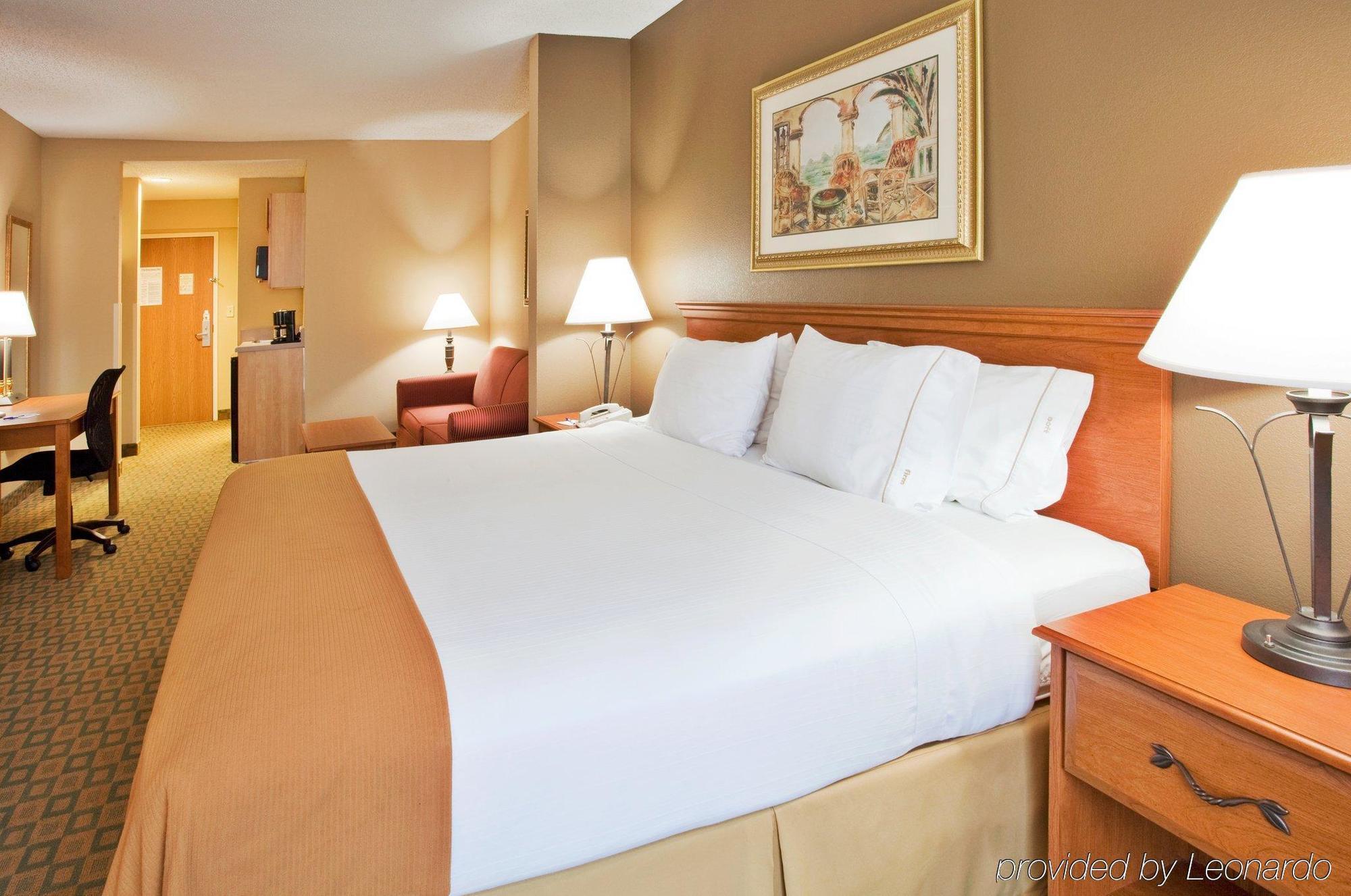 Holiday Inn Express & Suites Tavares By Ihg Zimmer foto