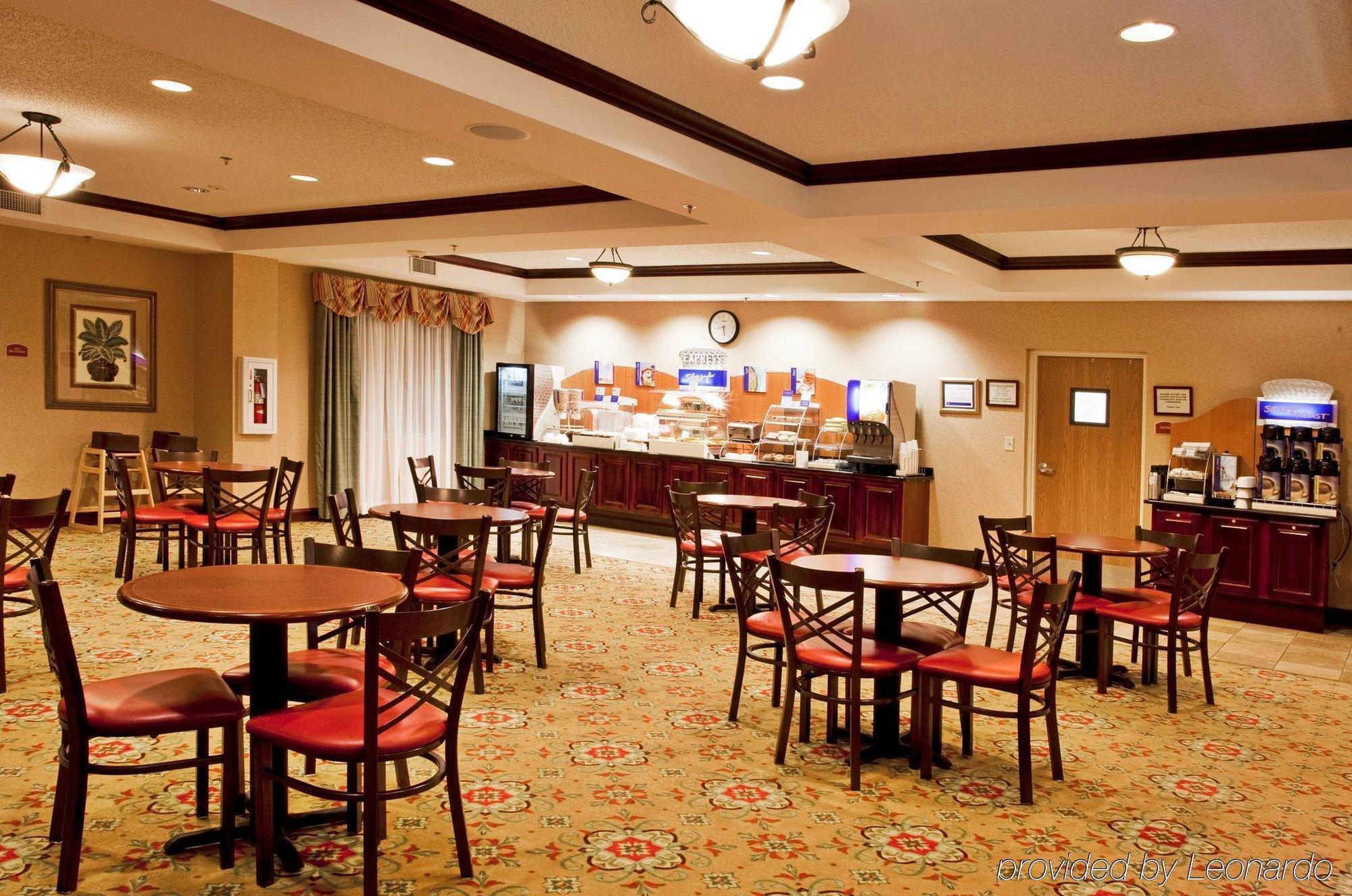 Holiday Inn Express & Suites Tavares, An Ihg Hotel Restaurant foto