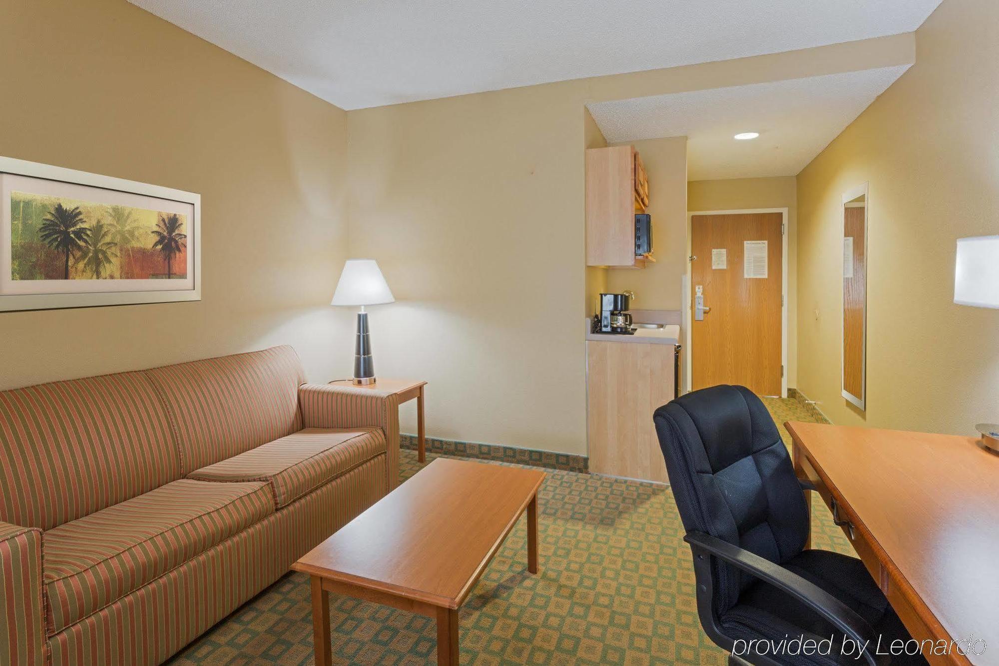Holiday Inn Express & Suites Tavares By Ihg Exterior foto